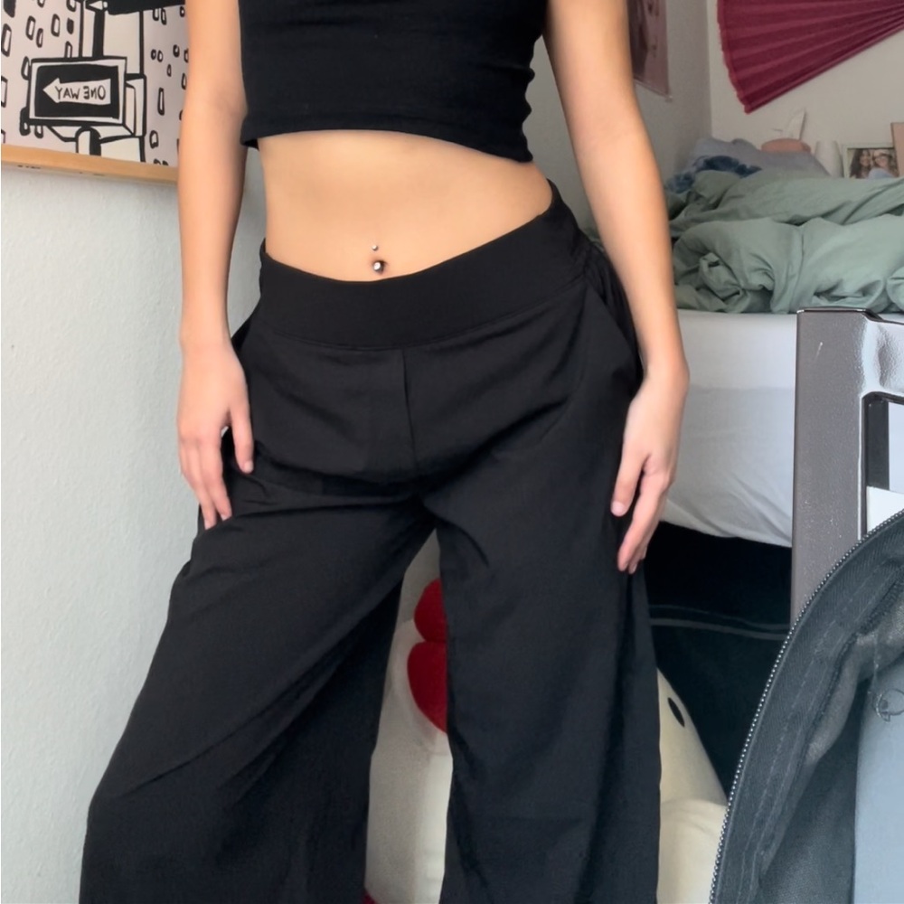 Old Navy Athletic Pants - Picture 3 of 13